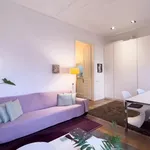 Rent 4 bedroom apartment in Barcelona