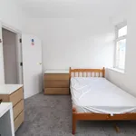 Rent 4 bedroom flat in Wales