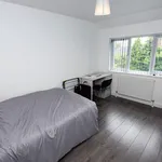 Rent 4 bedroom apartment in West Midlands