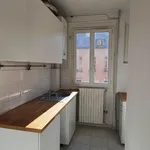 Rent 3 bedroom apartment of 5714 m² in PARIS