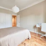 Rent a room in lisbon