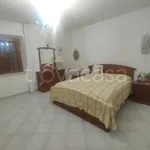 Affitto 5 camera casa di 120 m² in San Giuliano Terme