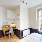 Louez une chambre de 308 m² à Paris