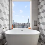 Rent 2 bedroom apartment of 139 m² in New York