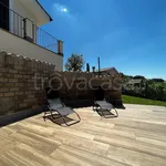 Rent 4 bedroom house of 150 m² in Trevignano Romano