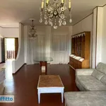 Rent 4 bedroom house of 180 m² in Bari