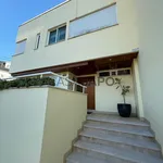 Rent 3 bedroom house of 230 m² in Vila Nova de Gaia