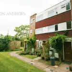 Rent 2 bedroom flat in London