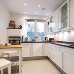 Rent 1 bedroom apartment of 70 m² in Dusseldorf