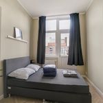 Huur 2 slaapkamer appartement van 80 m² in Den Haag