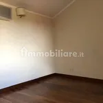 Affitto 4 camera appartamento di 120 m² in Perugia