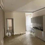 Affitto 3 camera appartamento di 89 m² in Napoli