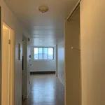 Rent 1 bedroom apartment in Montreal