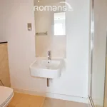 Rent 2 bedroom flat in Slough