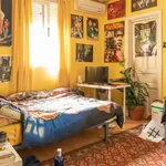 Rent a room of 180 m² in madrid