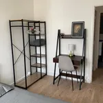 Appartement de 66 m² avec 4 chambre(s) en location à SUR RHONE