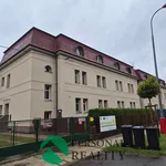 Pronajměte si 2 ložnic/e byt o rozloze 60 m² v Opočno