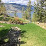 Maison de 839 m² avec 2 chambre(s) en location à Kelowna