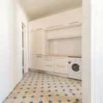 Rent 3 bedroom apartment of 180 m² in Lisbon