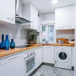 Rent 3 bedroom apartment in Madrid