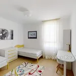 Rent 2 bedroom apartment of 100 m² in Split