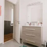 Rent a room in lisbon