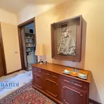 Rent 3 bedroom apartment of 100 m² in Milano