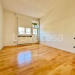 Rent 3 bedroom apartment of 100 m² in Milano