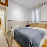 Rent a room of 120 m² in madrid