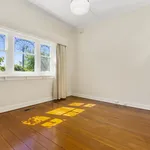 Rent 4 bedroom house in Glen Iris