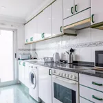 Rent 4 bedroom apartment in Valencia