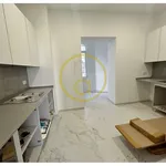 Rent 5 bedroom apartment of 130 m² in Lisbon