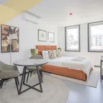 Rent 3 bedroom apartment of 28 m² in Porto