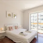 Rent 3 bedroom apartment of 110 m² in Porto