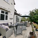 Rent 4 bedroom house in Cotswold District