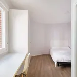 Rent a room of 120 m² in madrid