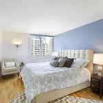 Rent 2 bedroom apartment of 105 m² in New York