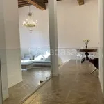 Rent 4 bedroom house of 131 m² in Lucca