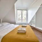 Rent 2 bedroom apartment of 28 m² in Paris