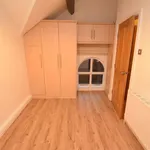 Rent 2 bedroom flat in Wakefield