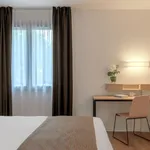 Rent 1 bedroom apartment of 25 m² in Paris