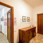 Rent 4 bedroom apartment of 19 m² in Roma