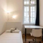 Rent a room of 161 m² in berlin