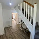 Rent 6 bedroom house in East Midlands