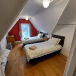 Rent 2 bedroom apartment of 861 m² in London