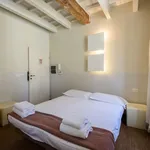 Studio of 40 m² in Florence