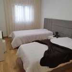 Rent a room of 90 m² in Leiria