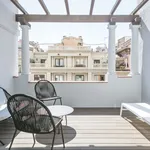 Rent 4 bedroom apartment of 68 m² in Barcelona