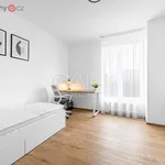 Pronajměte si 3 ložnic/e byt o rozloze 77 m² v Praha