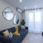 Rent 5 bedroom apartment of 55 m² in Barcelona